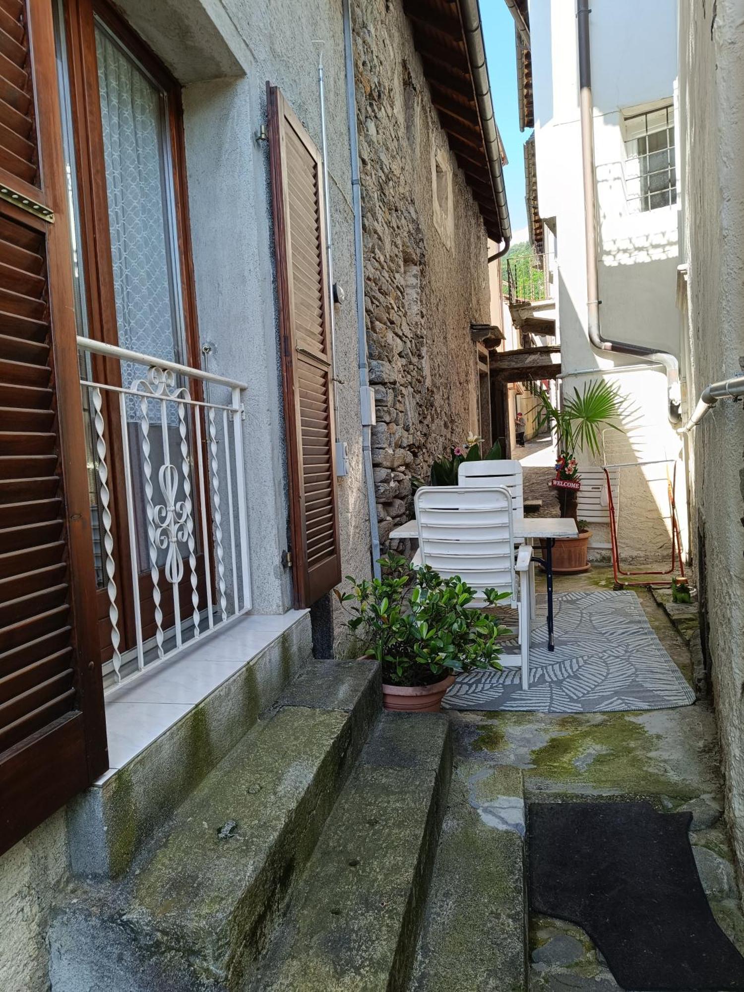 Casa Chiara Apartment Intragna Ngoại thất bức ảnh